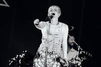 2011-08-12 - Robyn från Way Out West, Göteborg