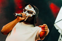 2011-08-13 - MF Doom från Way Out West, Göteborg