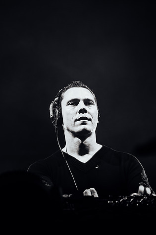 2011-08-13 - Tiësto från Way Out West, Göteborg
