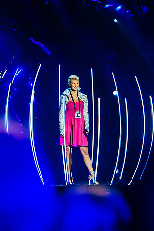 2011-02-12 - Sanna Nielsen från Scandinavium, Göteborg