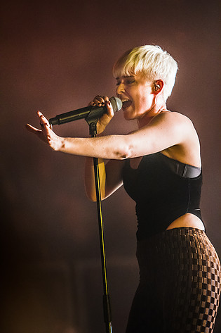 2011-01-22 - Robyn från Lisebergshallen, Göteborg