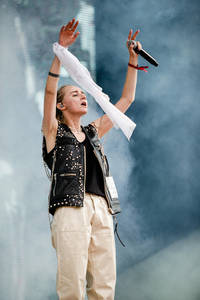2019-08-08 - Silvana Imam från Way Out West, Göteborg