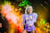 2019-08-08 - Zara Larsson från Way Out West, Göteborg