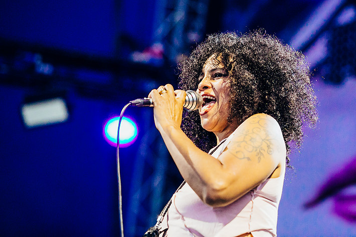 2019-08-08 - Neneh Cherry från Way Out West, Göteborg