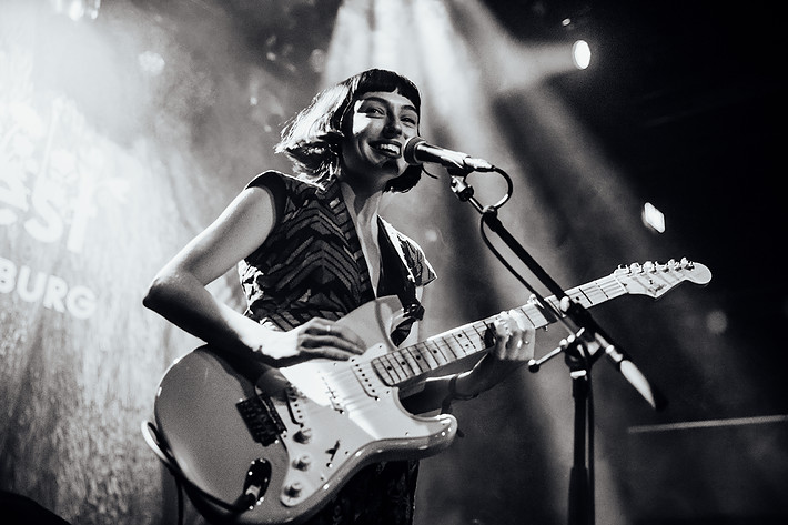 2019-08-08 - Stella Donnelly från Way Out West, Göteborg