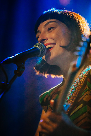 2019-08-08 - Stella Donnelly från Way Out West, Göteborg