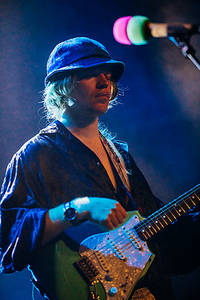 2019-08-08 - Connan Mockasin från Way Out West, Göteborg