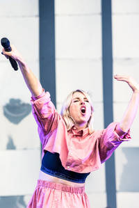 2019-08-09 - Veronica Maggio från Way Out West, Göteborg
