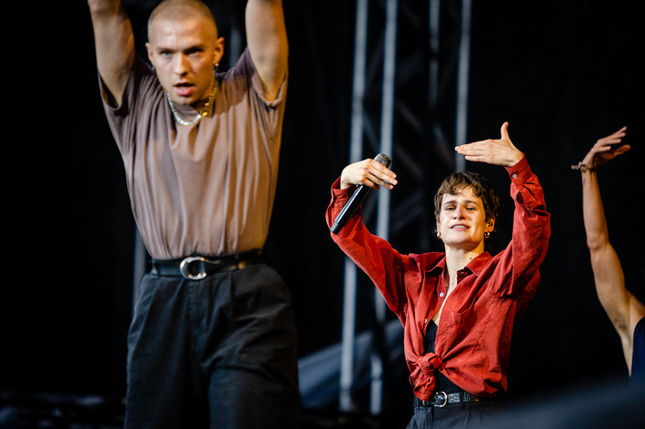 2019-08-10 - Christine and the Queens från Way Out West, Göteborg