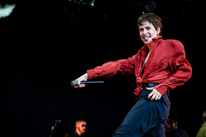 2019-08-10 - Christine and the Queens från Way Out West, Göteborg