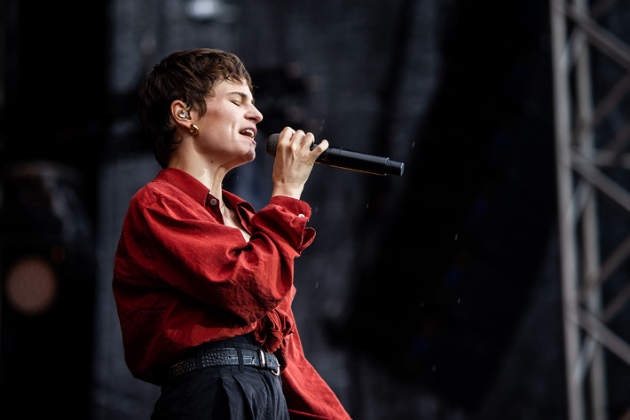 2019-08-10 - Christine and the Queens från Way Out West, Göteborg