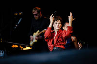 2019-08-10 - Christine and the Queens från Way Out West, Göteborg