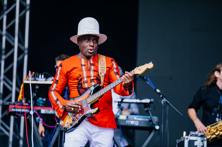 2019-08-10 - Ibibio Sound Machine från Way Out West, Göteborg