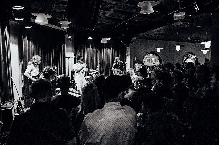 2019-08-10 - Durand Jones & The Indications från Way Out West, Göteborg