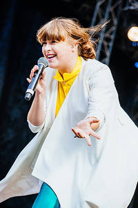 2012-08-19 - Linnea Henriksson från Götaplatsen, Göteborg