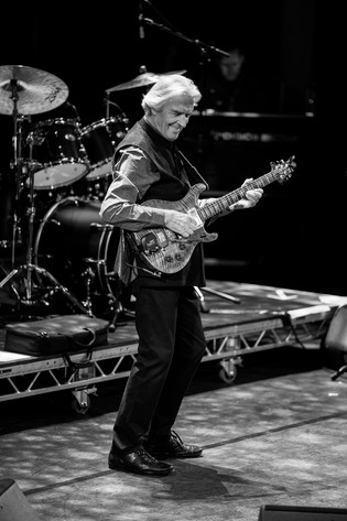 2019-10-17 - John McLaughlin & the 4th Dimension från Cirkus, Stockholm