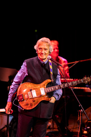 2019-10-17 - John McLaughlin & the 4th Dimension från Cirkus, Stockholm
