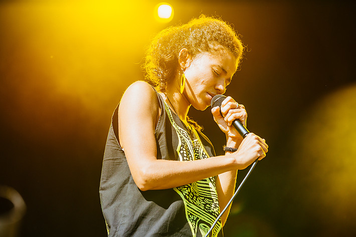 2012-08-09 - Nneka från Way Out West, Göteborg