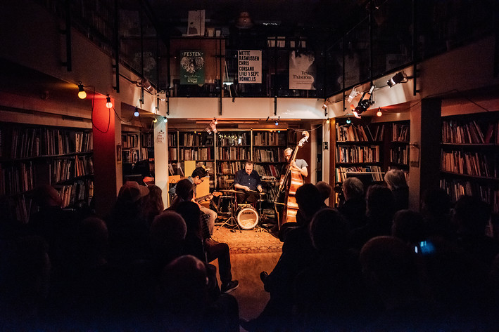 2019-12-09 - 75 Dollar Bill från Rönnells, Stockholm