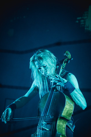 2020-01-17 - Apocalyptica från Hallenstadion, Zürich