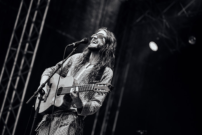 2013-08-08 - Crystal Fighters från Way Out West, Göteborg