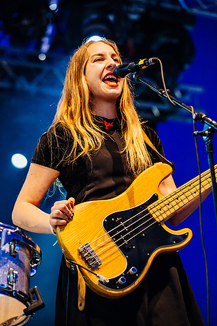 2013-08-09 - Haim från Way Out West, Göteborg