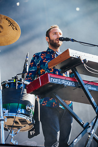 2013-08-09 - Local Natives från Way Out West, Göteborg