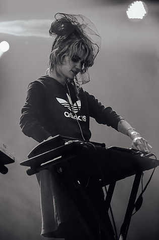 2013-08-09 - Grimes från Way Out West, Göteborg