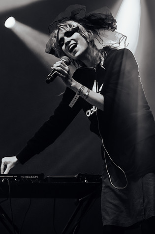 2013-08-09 - Grimes från Way Out West, Göteborg