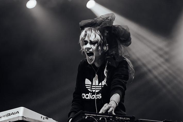 2013-08-09 - Grimes från Way Out West, Göteborg