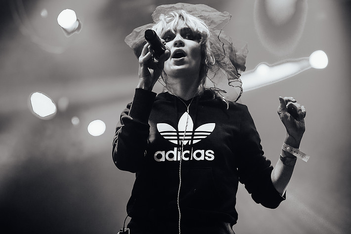 2013-08-09 - Grimes från Way Out West, Göteborg