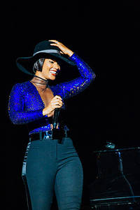 2013-08-10 - Alicia Keys från Way Out West, Göteborg