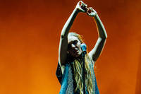 2010-08-14 - Lykke Li från Way Out West, Göteborg
