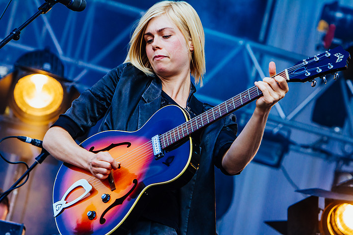 2010-08-14 - Anna Ternheim från Way Out West, Göteborg