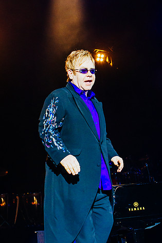 2010-12-04 - Elton John från Scandinavium, Göteborg