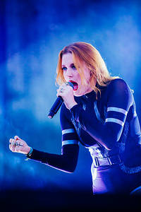 2014-08-08 - Icona Pop från Way Out West, Göteborg
