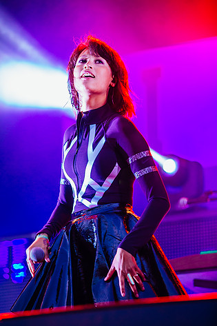 2014-08-08 - Icona Pop från Way Out West, Göteborg