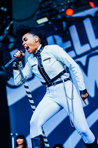 2014-08-08 - Janelle Monae från Way Out West, Göteborg