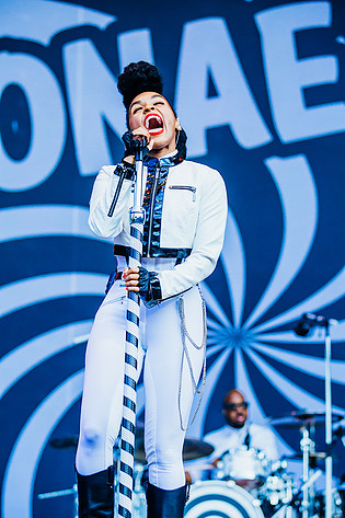 2014-08-08 - Janelle Monae från Way Out West, Göteborg