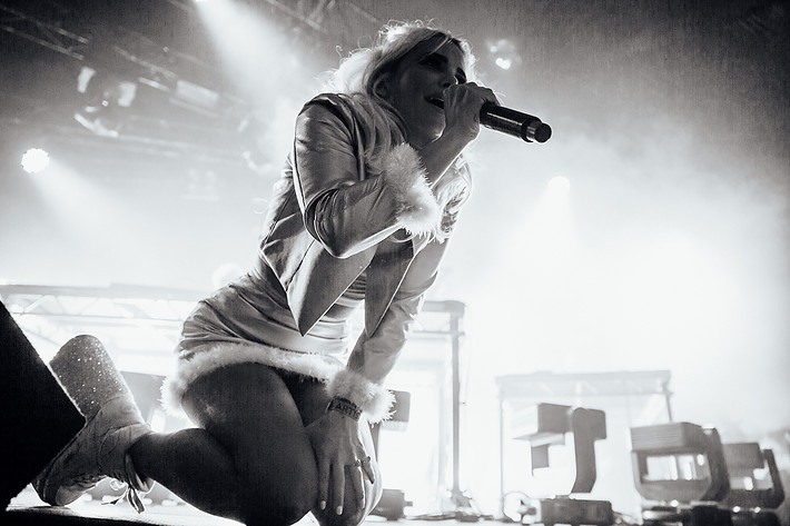 2014-08-07 - Rebecca & Fiona från Way Out West, Göteborg