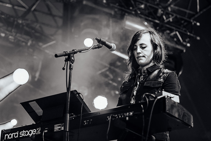 2014-08-08 - Sharon Van Etten från Way Out West, Göteborg