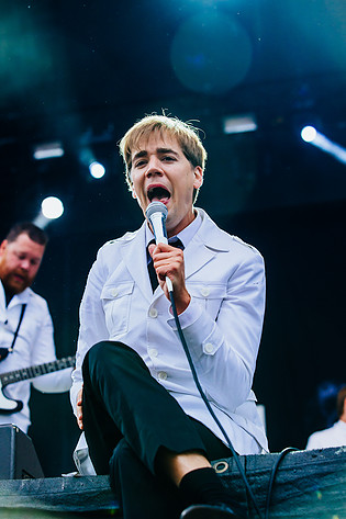 2014-06-27 - The Hives från Bråvalla, Norrköping