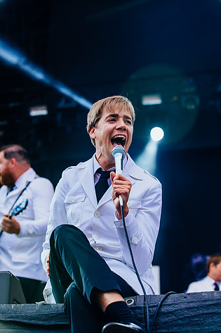 2014-06-27 - The Hives från Bråvalla, Norrköping