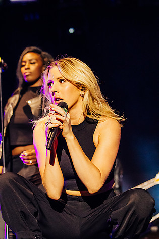 2015-08-15 - Ellie Goulding från Way Out West, Göteborg