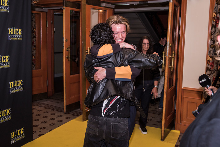 2021-08-22 - Rockbjörnen - Röda mattan från Södra Teatern, Stockholm