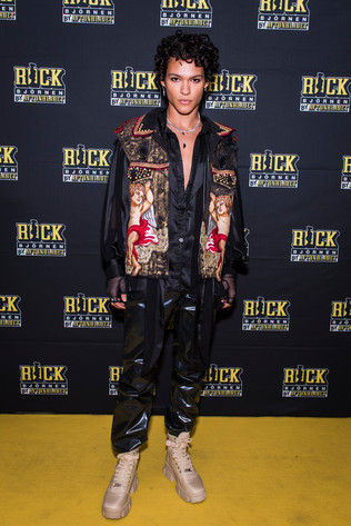 2021-08-22 - Rockbjörnen - Röda mattan från Södra Teatern, Stockholm
