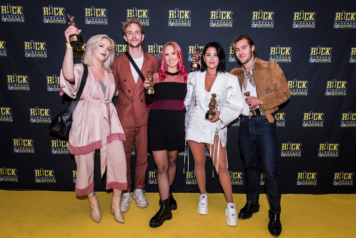 2021-08-22 - Rockbjörnen - Röda mattan från Södra Teatern, Stockholm