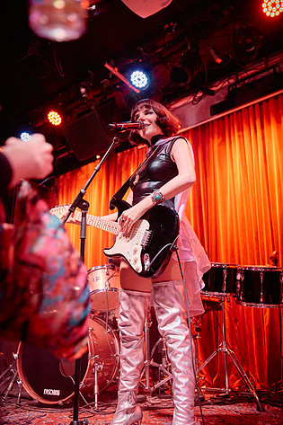 2021-11-15 - Gaye Su Akyol från Fasching, Stockholm