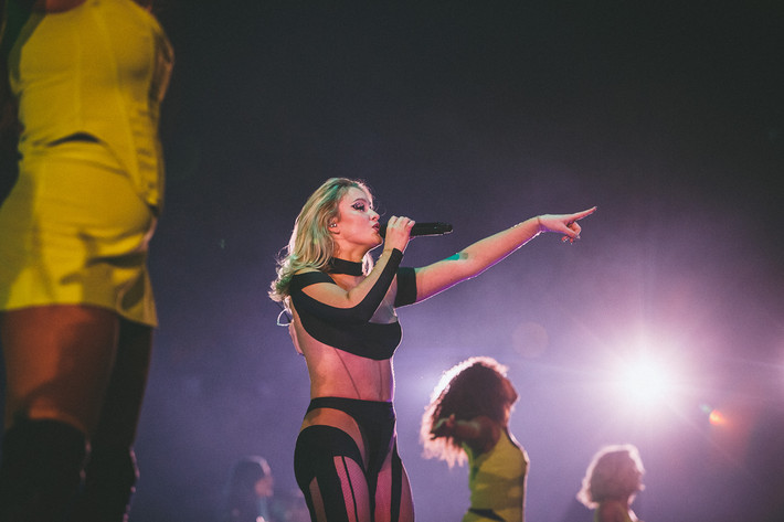 2021-11-19 - Zara Larsson från Scandinavium, Göteborg