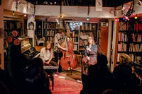 2022-04-28 - Honeywolf från Rönnells, Stockholm